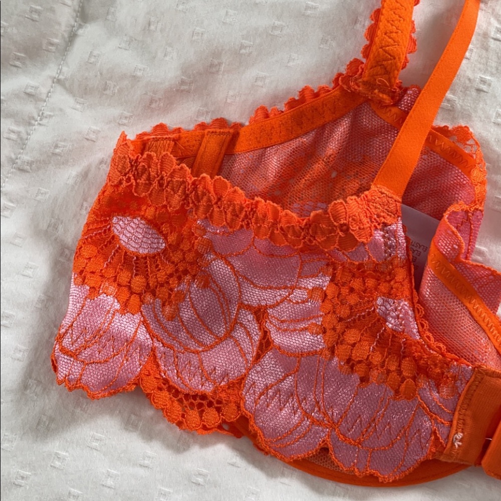 NWT Savage x Fenty Perfect Poppies Unlined Lace Demi Bra - Picture 11 of 15